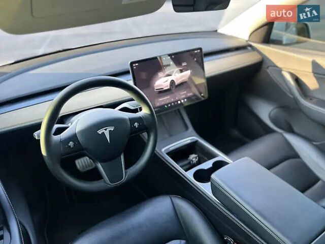 Белый Тесла Model Y, объемом двигателя 0 л и пробегом 62 тыс. км за 28000 $, фото 7 на Automoto.ua