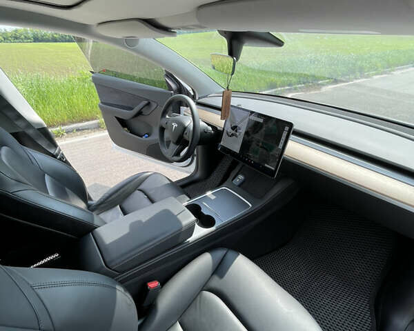 Белый Тесла Model Y, объемом двигателя 0 л и пробегом 76 тыс. км за 24900 $, фото 35 на Automoto.ua