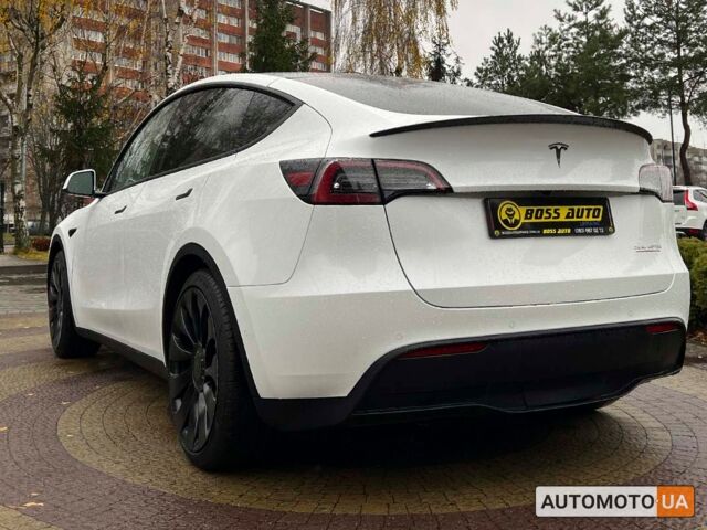 Белый Тесла Model Y, объемом двигателя 82 л и пробегом 22 тыс. км за 41600 $, фото 4 на Automoto.ua