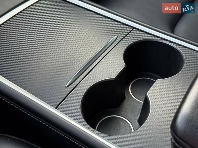 Тесла Model Y 2022 в Ровно на Automoto.ua Белый Тесла Model Y, объемом двигателя 0 л и пробегом 83 тыс. км за 22500 $, фото 37 на Automoto.ua
