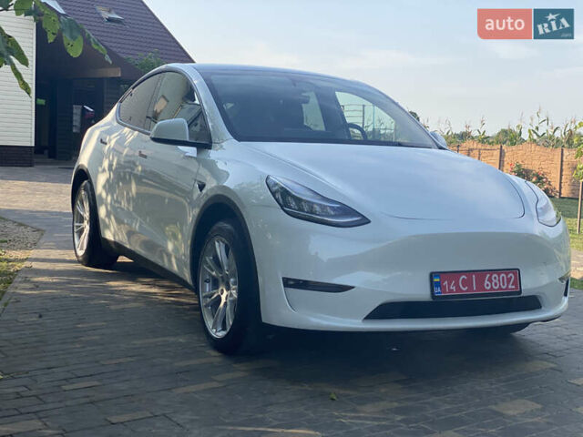 Белый Тесла Model Y, объемом двигателя 0 л и пробегом 58 тыс. км за 24000 $, фото 60 на Automoto.ua