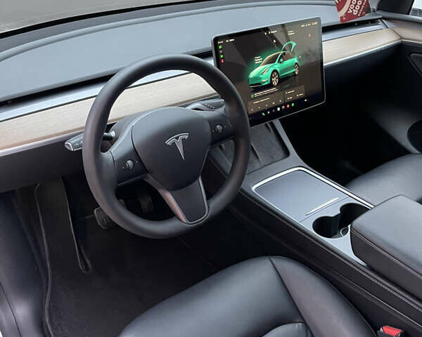 Белый Тесла Model Y, объемом двигателя 0 л и пробегом 56 тыс. км за 35000 $, фото 10 на Automoto.ua