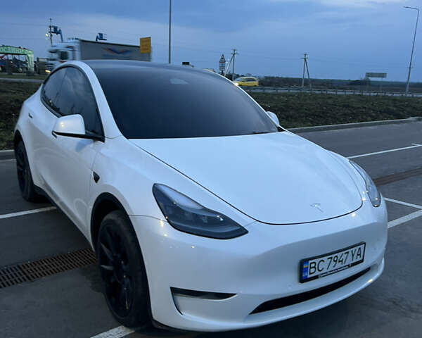 Белый Тесла Model Y, объемом двигателя 0 л и пробегом 12 тыс. км за 33500 $, фото 6 на Automoto.ua