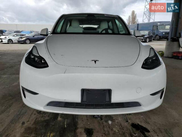 Белый Тесла Model Y, объемом двигателя 0 л и пробегом 53 тыс. км за 17700 $, фото 4 на Automoto.ua