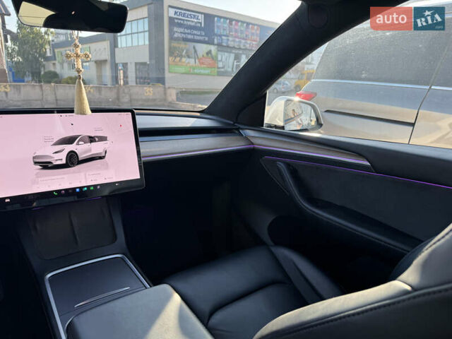 Белый Тесла Model Y, объемом двигателя 0 л и пробегом 62 тыс. км за 39500 $, фото 18 на Automoto.ua