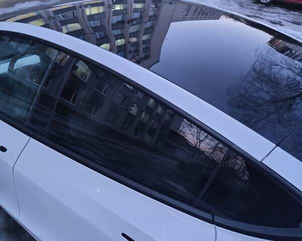 Белый Тесла Model Y, объемом двигателя 0 л и пробегом 4 тыс. км за 47000 $, фото 6 на Automoto.ua