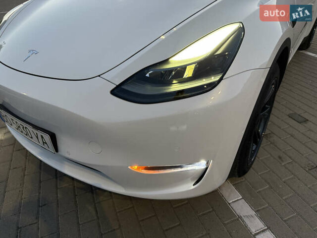 Белый Тесла Model Y, объемом двигателя 0 л и пробегом 81 тыс. км за 25900 $, фото 36 на Automoto.ua