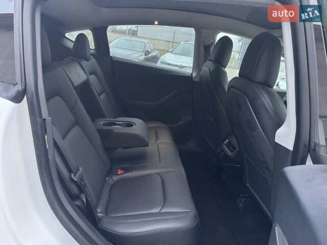 Белый Тесла Model Y, объемом двигателя 0 л и пробегом 29 тыс. км за 21700 $, фото 28 на Automoto.ua