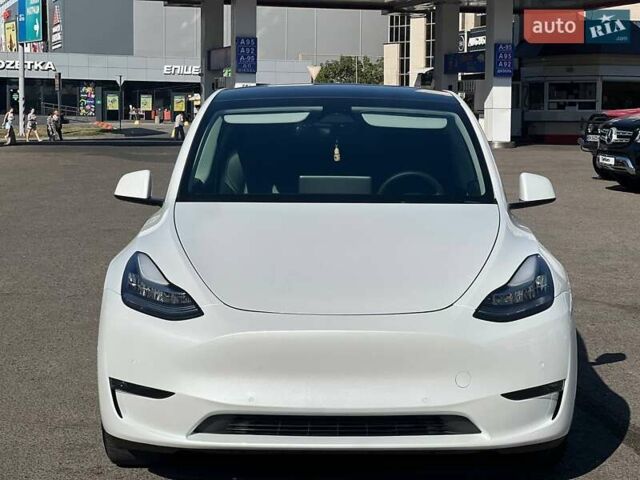Белый Тесла Model Y, объемом двигателя 0 л и пробегом 31 тыс. км за 24999 $, фото 5 на Automoto.ua