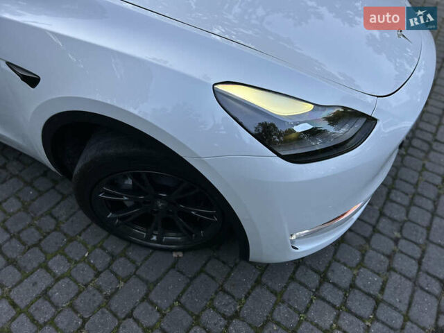 Тесла Model Y 2022 у Львові на Automoto.ua Білий Тесла Model Y, об'ємом двигуна 0 л та пробігом 220 тис. км за 21000 $, фото 9 на Automoto.ua