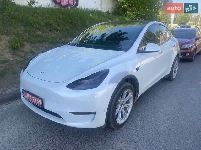 Белый Тесла Model Y, объемом двигателя 0 л и пробегом 100 тыс. км за 23000 $, фото 2 на Automoto.ua