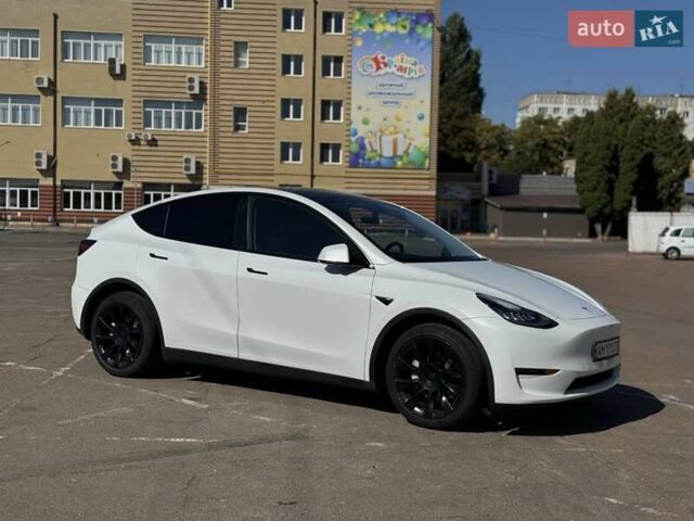 Белый Тесла Model Y, объемом двигателя 0 л и пробегом 50 тыс. км за 29000 $, фото 3 на Automoto.ua