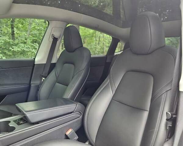 Білий Тесла Model Y, об'ємом двигуна 0 л та пробігом 20 тис. км за 35000 $, фото 9 на Automoto.ua