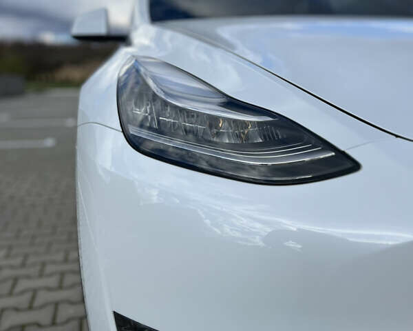 Тесла Model Y 2022 у Калиновке на Automoto.ua Білий Тесла Model Y, об'ємом двигуна 0 л та пробігом 50 тис. км за 24700 $, фото 10 на Automoto.ua