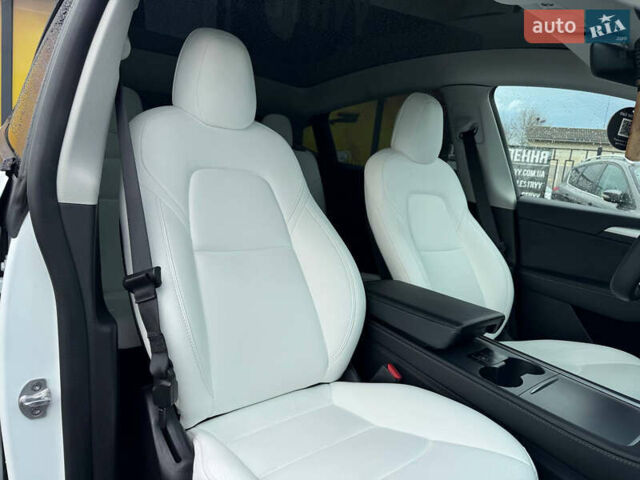 Білий Тесла Model Y, об'ємом двигуна 0 л та пробігом 62 тис. км за 27400 $, фото 15 на Automoto.ua