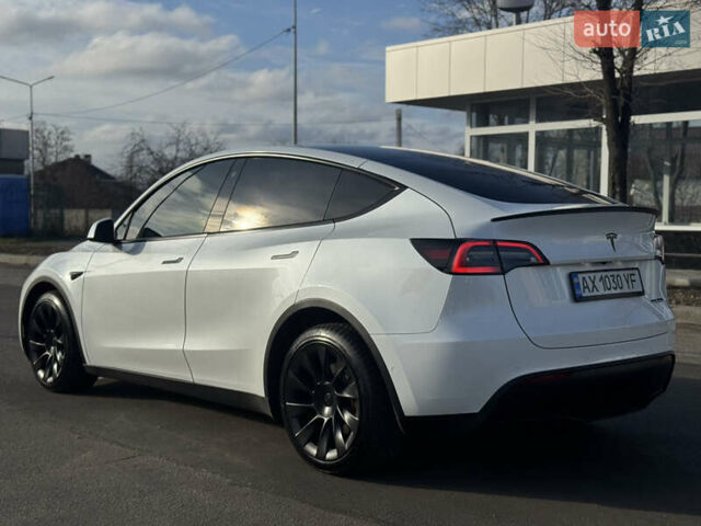 Білий Тесла Model Y, об'ємом двигуна 0 л та пробігом 53 тис. км за 28000 $, фото 3 на Automoto.ua