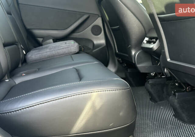 Білий Тесла Model Y, об'ємом двигуна 0 л та пробігом 63 тис. км за 28700 $, фото 20 на Automoto.ua