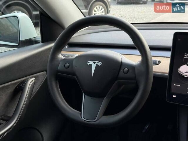 Тесла Model Y 2022 в Ровно на Automoto.ua Белый Тесла Model Y, объемом двигателя 0 л и пробегом 83 тыс. км за 22500 $, фото 46 на Automoto.ua