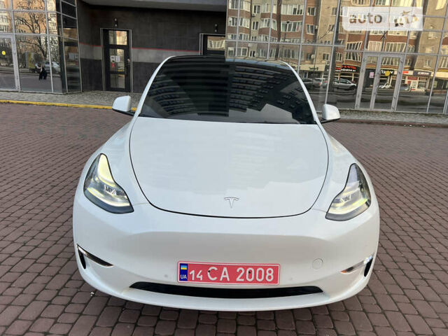 Белый Тесла Model Y, объемом двигателя 0 л и пробегом 21 тыс. км за 35500 $, фото 2 на Automoto.ua