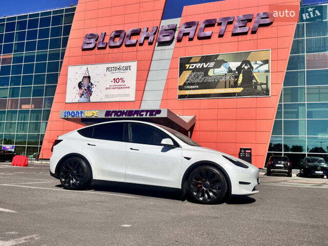 Белый Тесла Model Y, объемом двигателя 0 л и пробегом 44 тыс. км за 43500 $, фото 6 на Automoto.ua