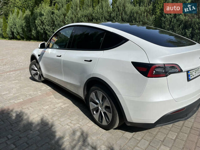 Белый Тесла Model Y, объемом двигателя 0 л и пробегом 26 тыс. км за 28300 $, фото 9 на Automoto.ua