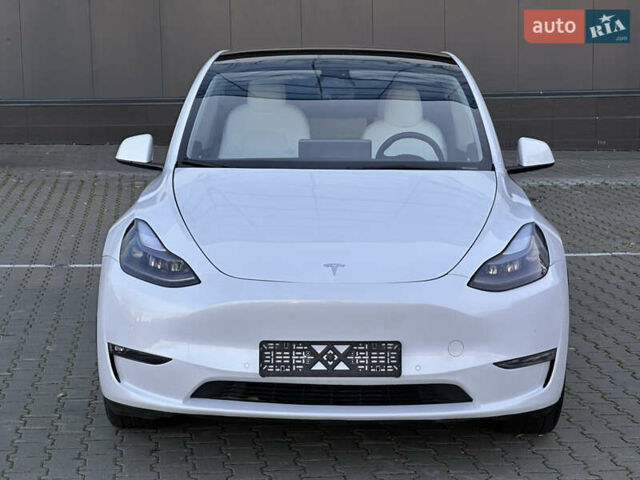 Белый Тесла Model Y, объемом двигателя 0 л и пробегом 47 тыс. км за 25900 $, фото 2 на Automoto.ua