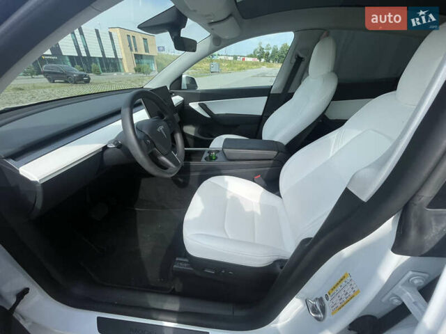 Белый Тесла Model Y, объемом двигателя 0 л и пробегом 38 тыс. км за 31000 $, фото 30 на Automoto.ua