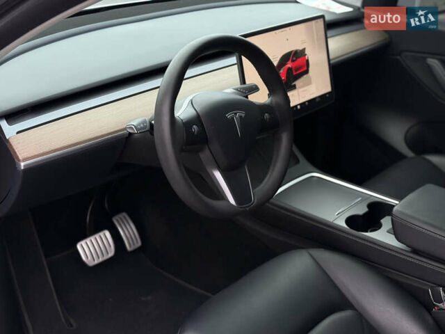 Белый Тесла Model Y, объемом двигателя 0 л и пробегом 59 тыс. км за 28950 $, фото 15 на Automoto.ua