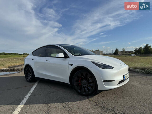 Белый Тесла Model Y, объемом двигателя 0 л и пробегом 51 тыс. км за 31000 $, фото 5 на Automoto.ua