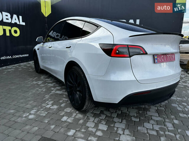 Белый Тесла Model Y, объемом двигателя 0 л и пробегом 61 тыс. км за 24700 $, фото 9 на Automoto.ua