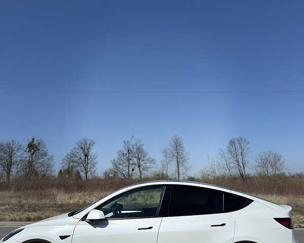 Белый Тесла Model Y, объемом двигателя 0 л и пробегом 35 тыс. км за 33000 $, фото 9 на Automoto.ua