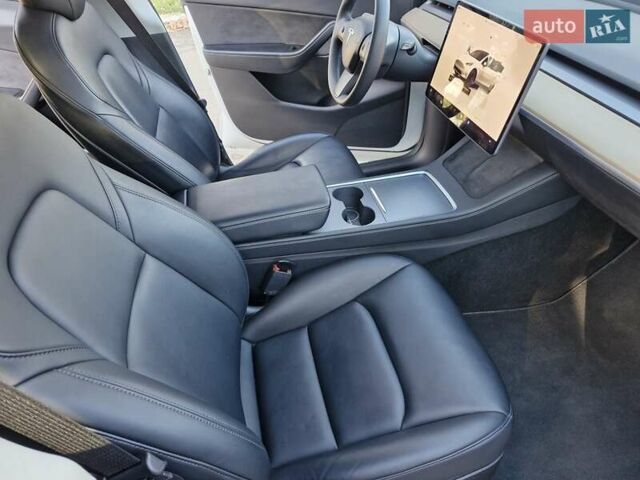 Білий Тесла Model Y, об'ємом двигуна 0 л та пробігом 97 тис. км за 24000 $, фото 22 на Automoto.ua