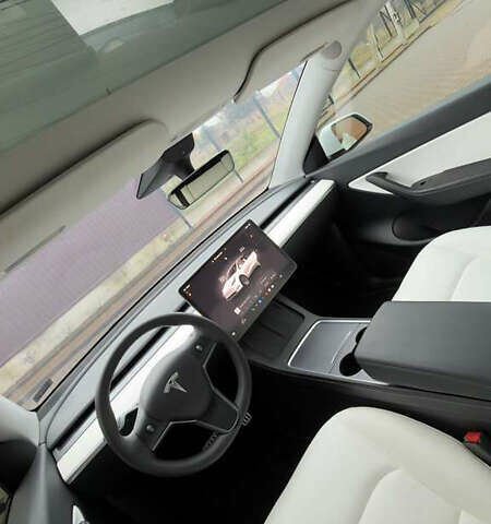 Белый Тесла Model Y, объемом двигателя 0 л и пробегом 20 тыс. км за 22500 $, фото 6 на Automoto.ua