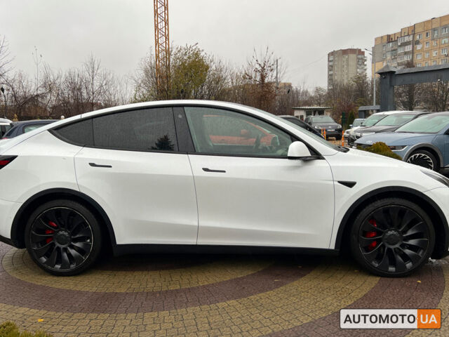 Белый Тесла Model Y, объемом двигателя 82 л и пробегом 22 тыс. км за 41600 $, фото 7 на Automoto.ua