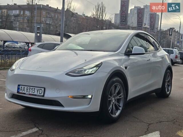 Белый Тесла Model Y, объемом двигателя 0 л и пробегом 70 тыс. км за 31500 $, фото 1 на Automoto.ua