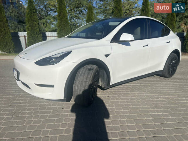 Белый Тесла Model Y, объемом двигателя 0 л и пробегом 69 тыс. км за 25900 $, фото 6 на Automoto.ua