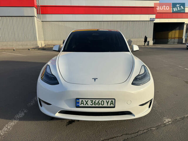 Белый Тесла Model Y, объемом двигателя 0 л и пробегом 48 тыс. км за 30500 $, фото 1 на Automoto.ua