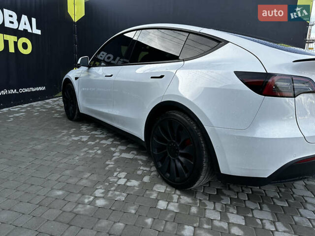 Белый Тесла Model Y, объемом двигателя 0 л и пробегом 61 тыс. км за 24700 $, фото 7 на Automoto.ua