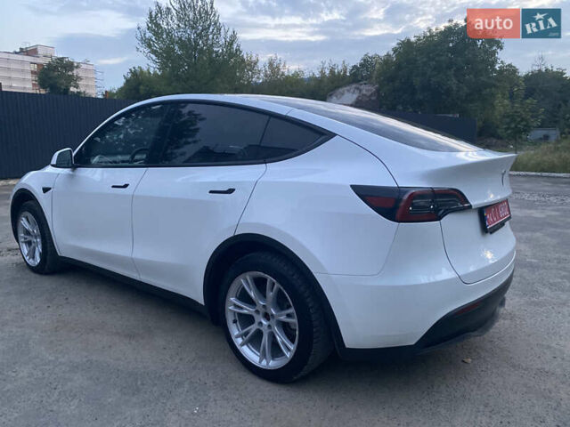 Белый Тесла Model Y, объемом двигателя 0 л и пробегом 58 тыс. км за 24000 $, фото 30 на Automoto.ua