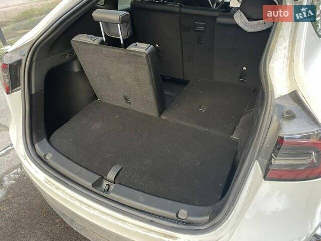 Белый Тесла Model Y, объемом двигателя 0 л и пробегом 17 тыс. км за 28600 $, фото 6 на Automoto.ua