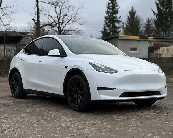 Белый Тесла Model Y, объемом двигателя 0 л и пробегом 16 тыс. км за 26500 $, фото 13 на Automoto.ua