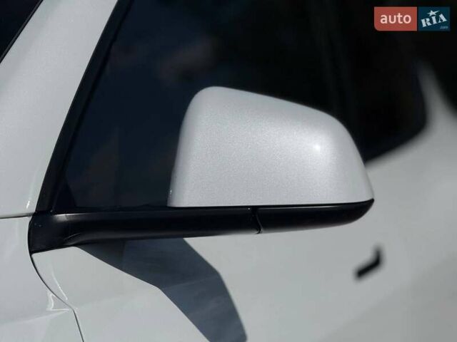 Білий Тесла Model Y, об'ємом двигуна 0 л та пробігом 56 тис. км за 26000 $, фото 12 на Automoto.ua