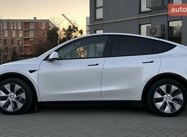 Белый Тесла Model Y, объемом двигателя 0 л и пробегом 31 тыс. км за 38200 $, фото 8 на Automoto.ua