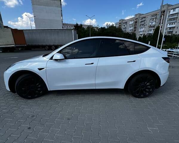 Белый Тесла Model Y, объемом двигателя 0 л и пробегом 59 тыс. км за 27999 $, фото 8 на Automoto.ua