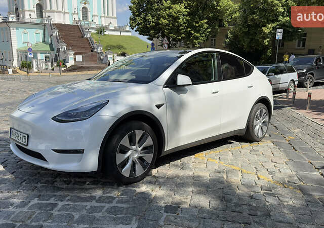 Белый Тесла Model Y, объемом двигателя 0 л и пробегом 8 тыс. км за 31000 $, фото 7 на Automoto.ua