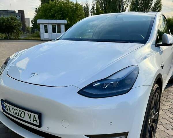 Белый Тесла Model Y, объемом двигателя 0 л и пробегом 23 тыс. км за 33777 $, фото 10 на Automoto.ua