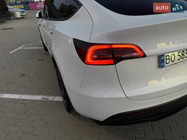 Белый Тесла Model Y, объемом двигателя 0 л и пробегом 81 тыс. км за 25900 $, фото 33 на Automoto.ua