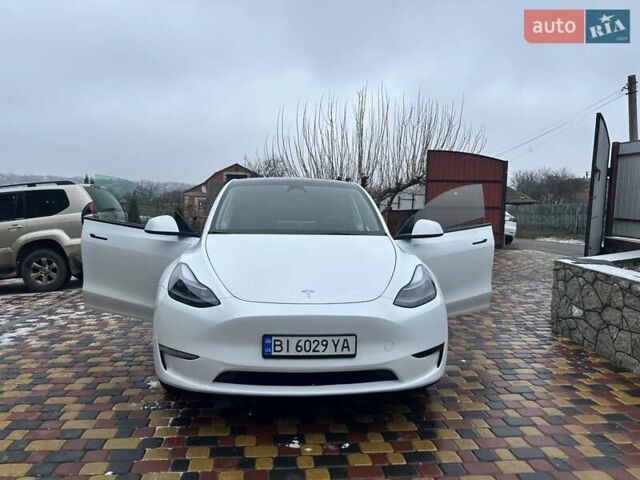 Белый Тесла Model Y, объемом двигателя 0 л и пробегом 94 тыс. км за 29999 $, фото 1 на Automoto.ua