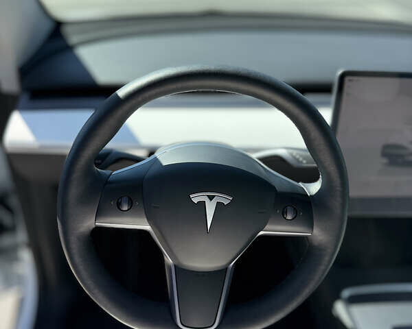 Белый Тесла Model Y, объемом двигателя 0 л и пробегом 35 тыс. км за 33000 $, фото 13 на Automoto.ua