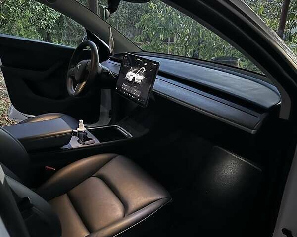 Тесла Model Y 2022 в Одессе на Automoto.ua Белый Тесла Model Y, объемом двигателя 0 л и пробегом 42 тыс. км за 28200 $, фото 9 на Automoto.ua